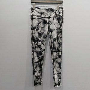 Athleta Floral Crush Chaturanga Tight Leggings Black White Floral Medium